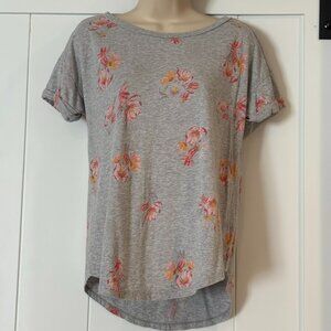 Maurices 24/7 gray floral tee shirt, size S